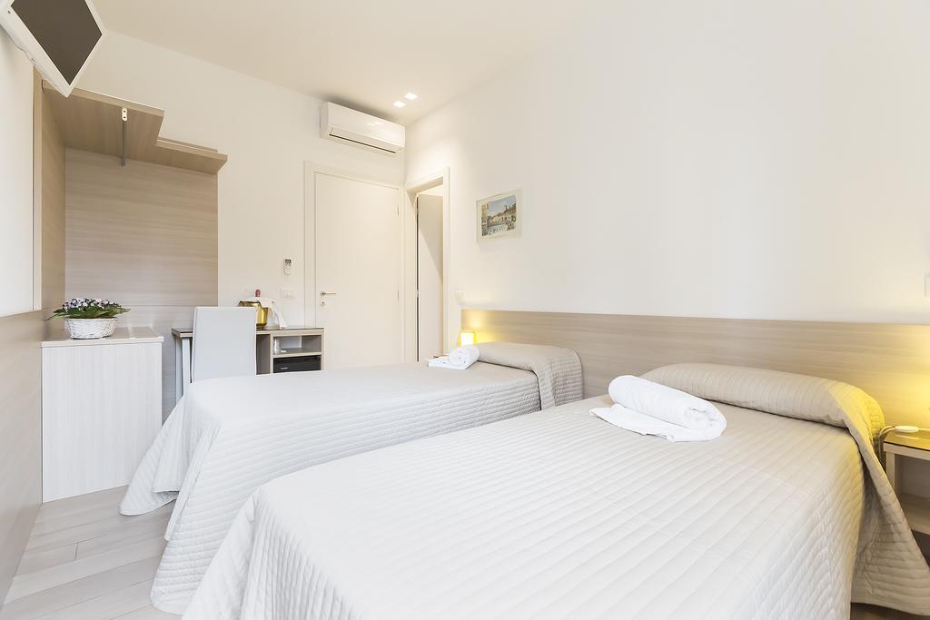 Via Italia Hotel Rho Buitenkant foto